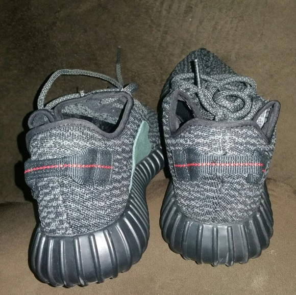 Yeezys 350 size 11 - Picture 5 of 6
